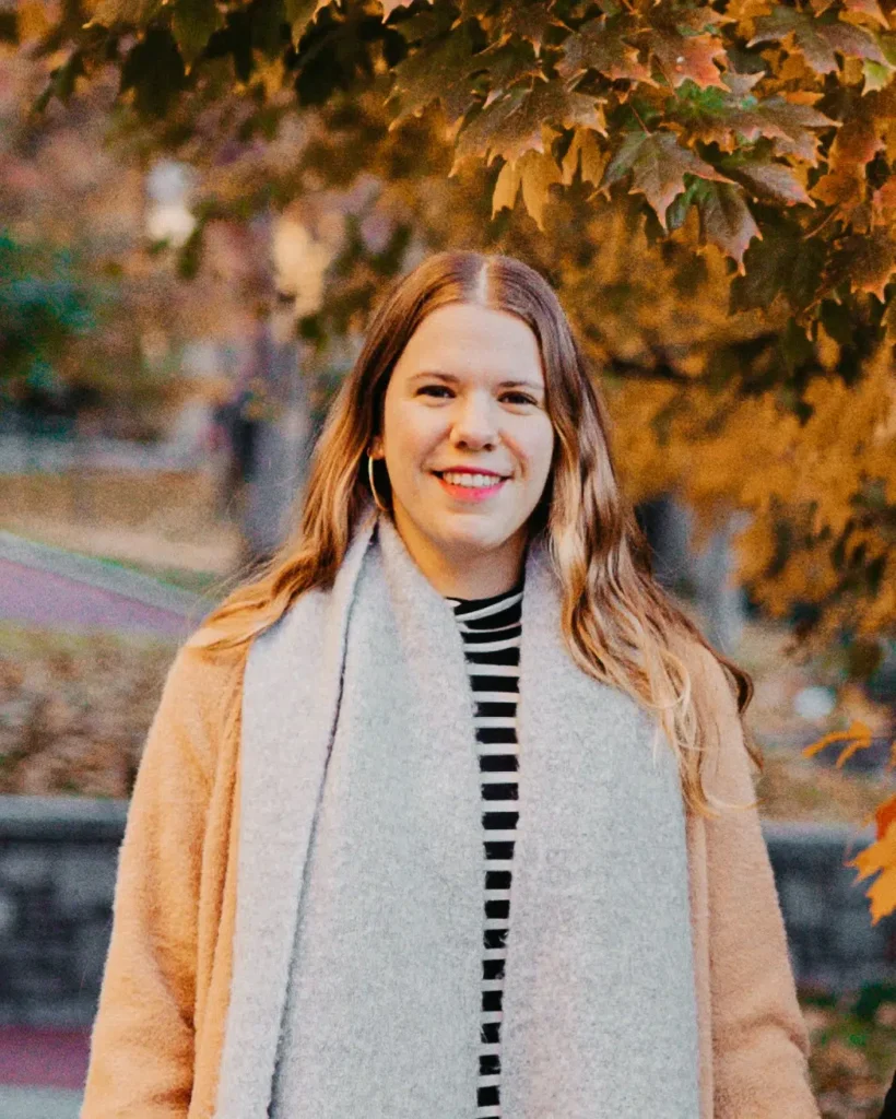 Webinar Speaker Website guests can see the Webinar speaker before the online seminar